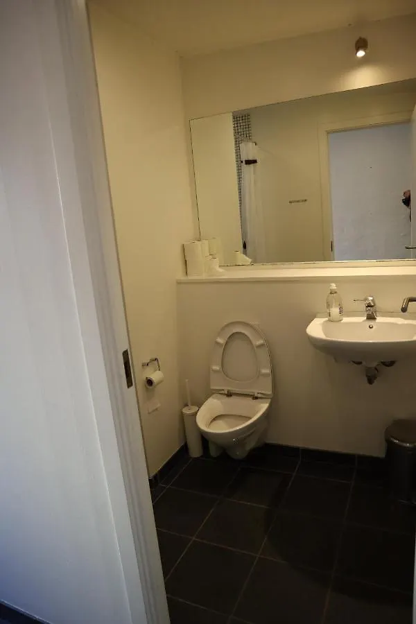 Rooms In Quiet Yellow Courtyard Apartment Copenhague