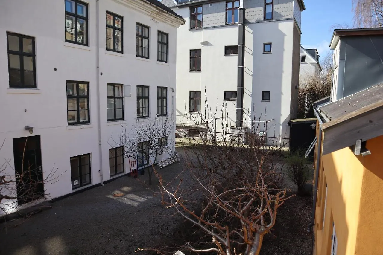 Rooms In Quiet Yellow Courtyard Apartment Copenhagen 0*,  Denmark